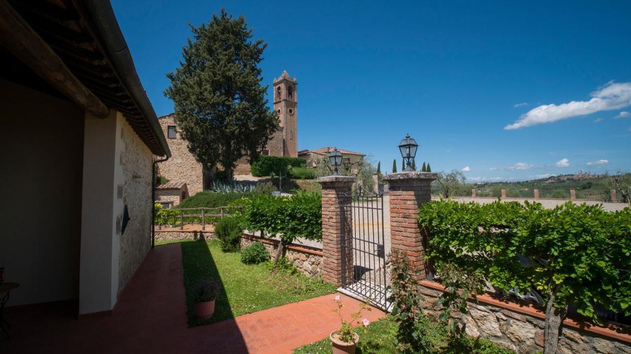 Agriturismo Castello Di Montauto 圣吉米纳诺 外观 照片