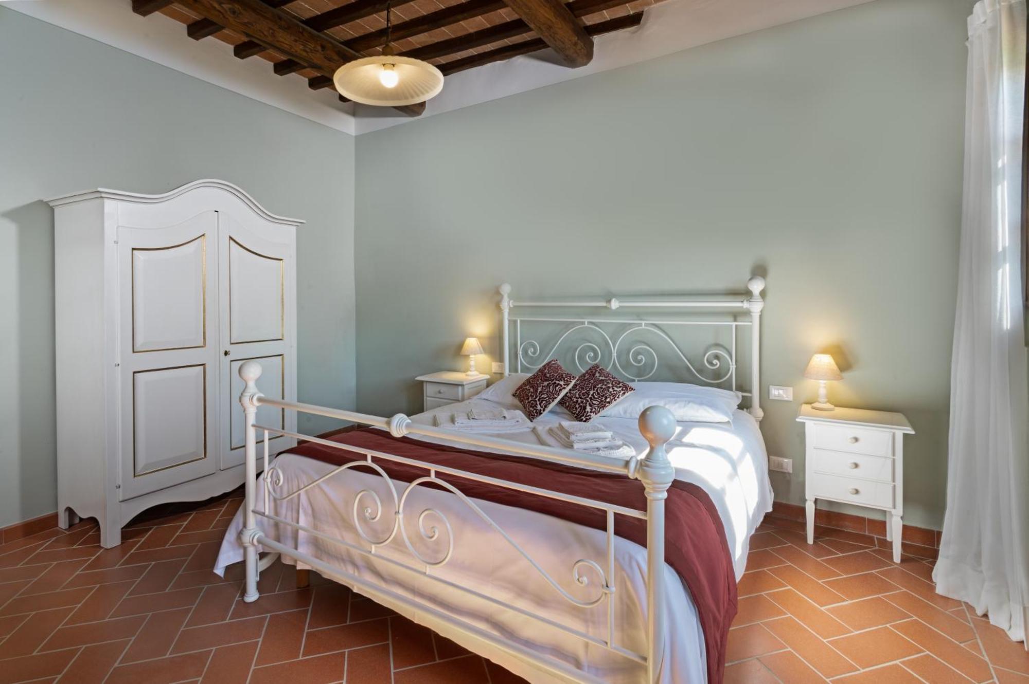 Agriturismo Castello Di Montauto 圣吉米纳诺 外观 照片
